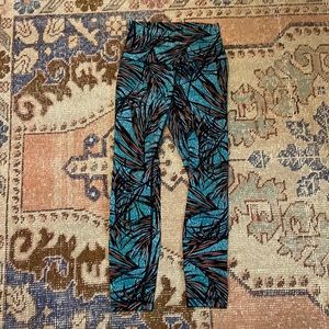Lululemon high times palm lace Torino print - 7/8 - size 6